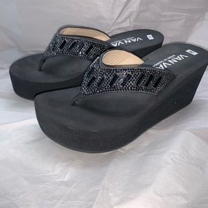 Black Thong wedge sandals Size 6